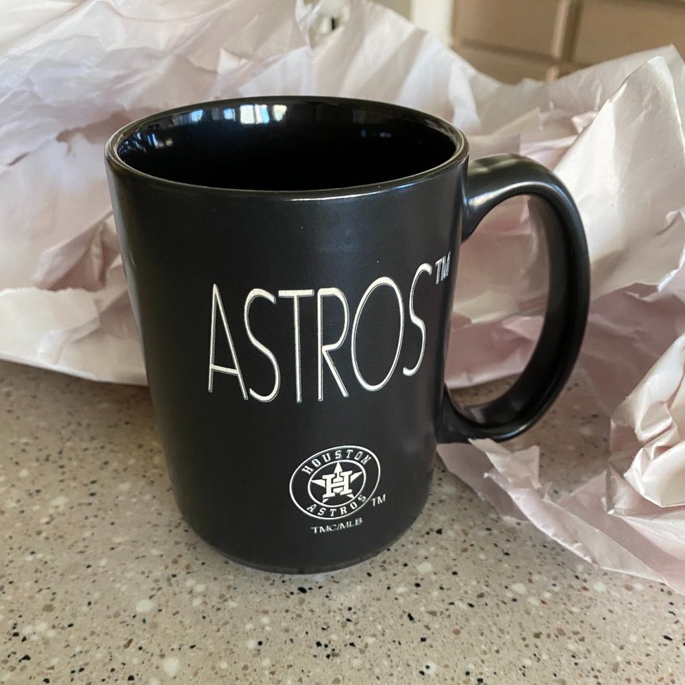 NEW Astros team coffee mug.